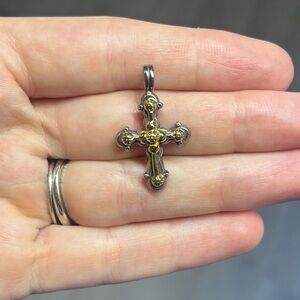 Konstantino cross pendant